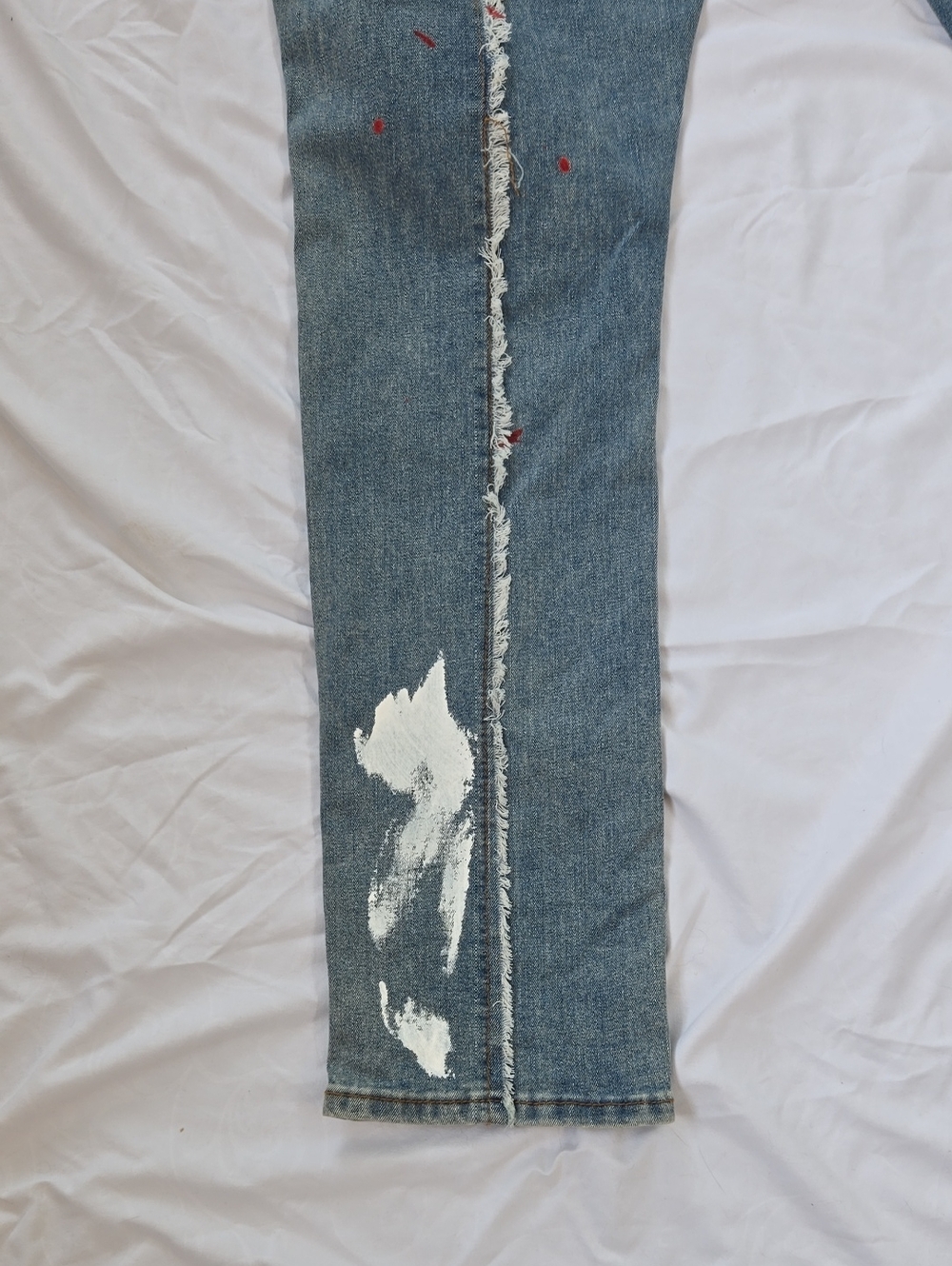 Men's Jeans Paint Splatters & Marks On Front And Back With Slight Fringe On Legs - Picture 11 of 13